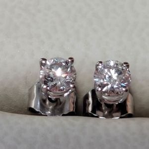 EFFY 14K WHITE GOLD DIAMOND EARRINGS